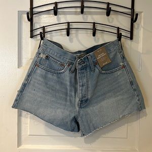 NWT Madewell Relaxed Denim Shorts in Cedarcroft Wash